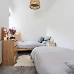 Finest Retreats - Courtyard