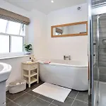 Finest Retreats - Courtyard Kendal