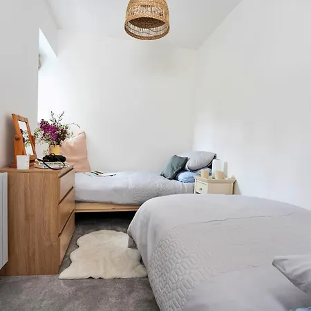 Finest Retreats - Courtyard