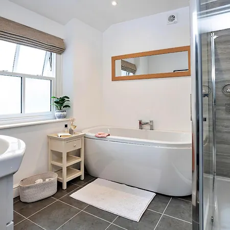 Finest Retreats - Courtyard Kendal