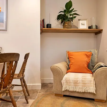 Finest Retreats - Courtyard