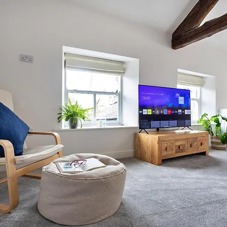 Finest Retreats - Courtyard * Kendal