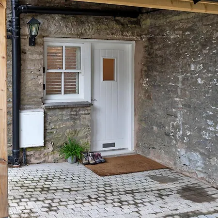 Finest Retreats - Courtyard Сasa de vacaciones Kendal